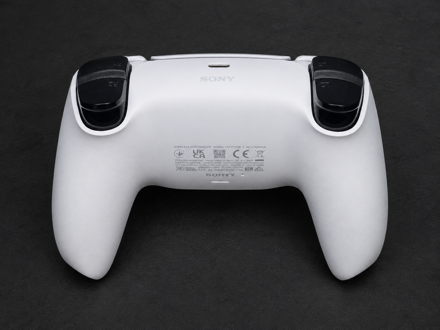 Manette DualSense blanche vue de dos